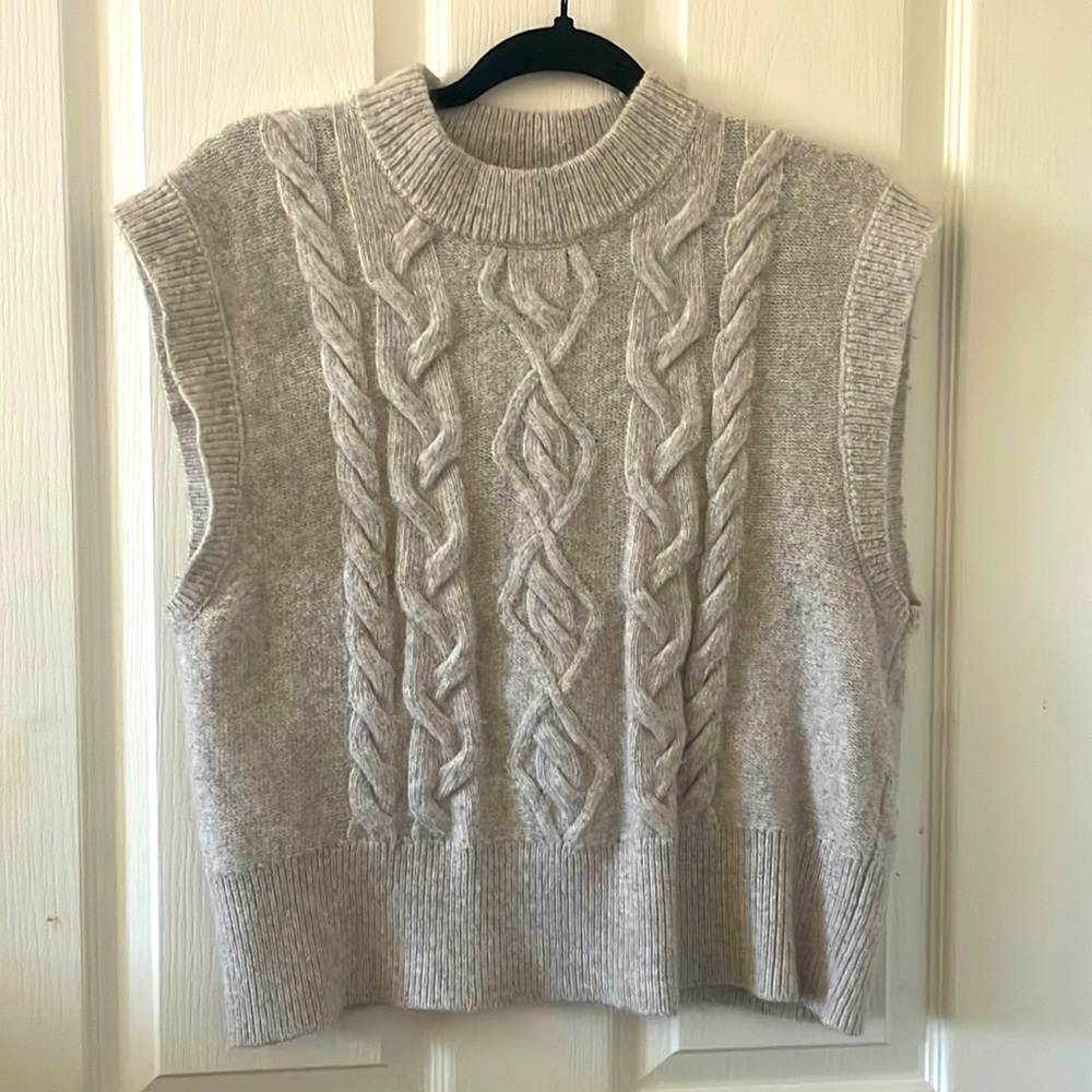 Reitmans Beige Knit Vest